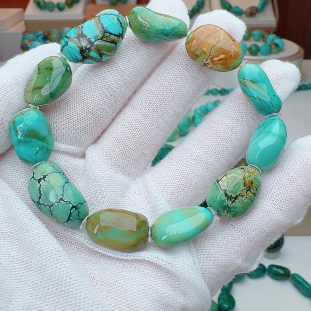 绿松石未镶嵌颈饰