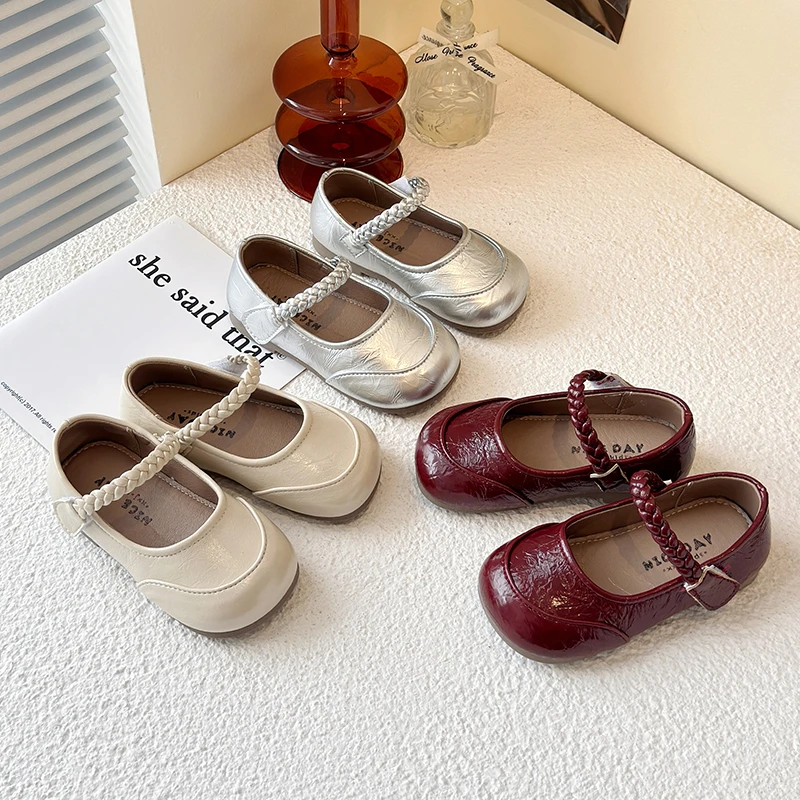 韩版童鞋2025春秋新款宝宝简约麻花魔术贴皮鞋女童浅口单鞋770
