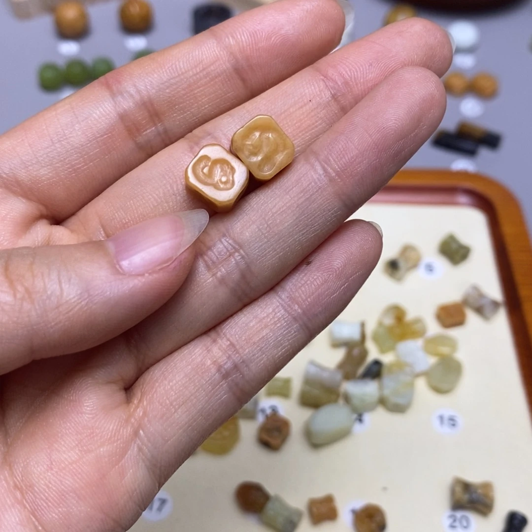 蛇纹石玉配饰合金夏*九