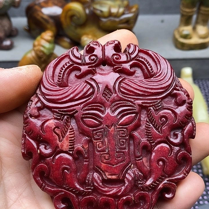 未镶嵌蛇纹石玉颈饰