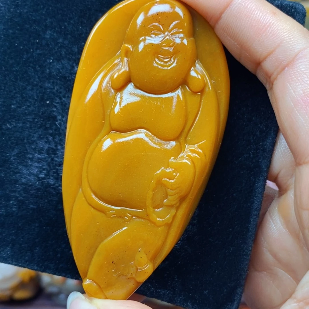 未镶嵌石英质玉（黄龙玉）颈饰