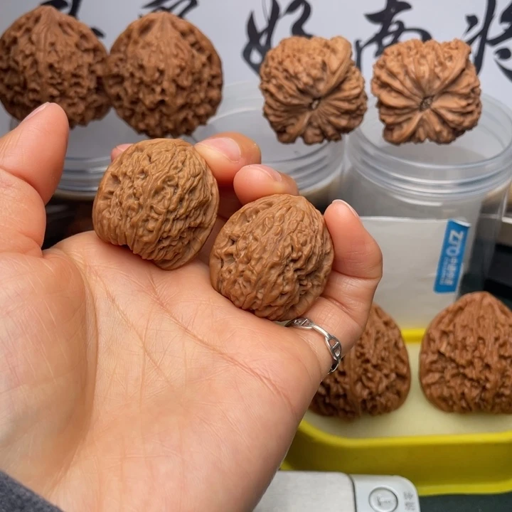 文玩核桃吊坠30尺小可爱