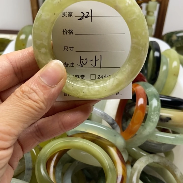 未镶嵌蛇纹石玉手镯