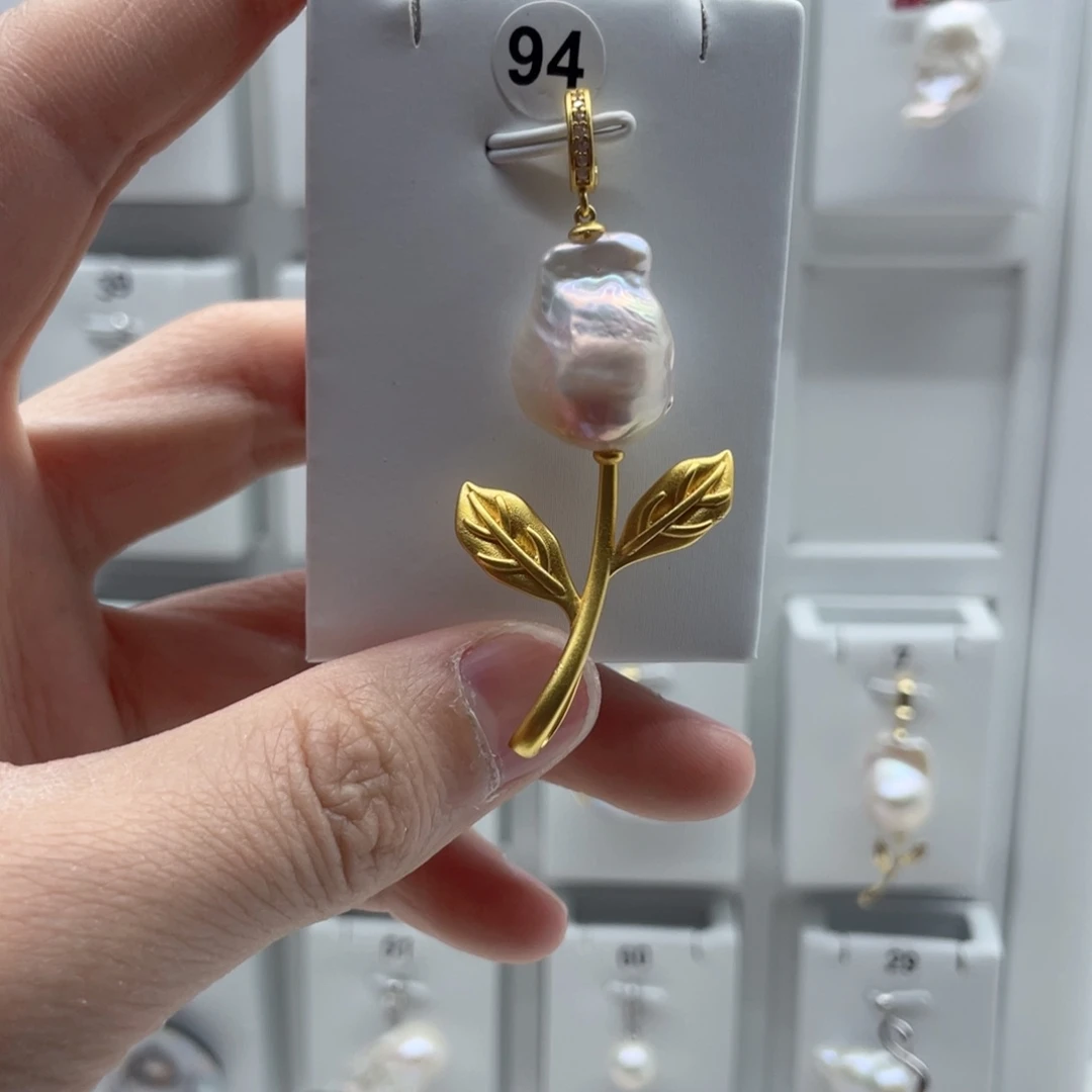 淡水珍珠合金颈饰