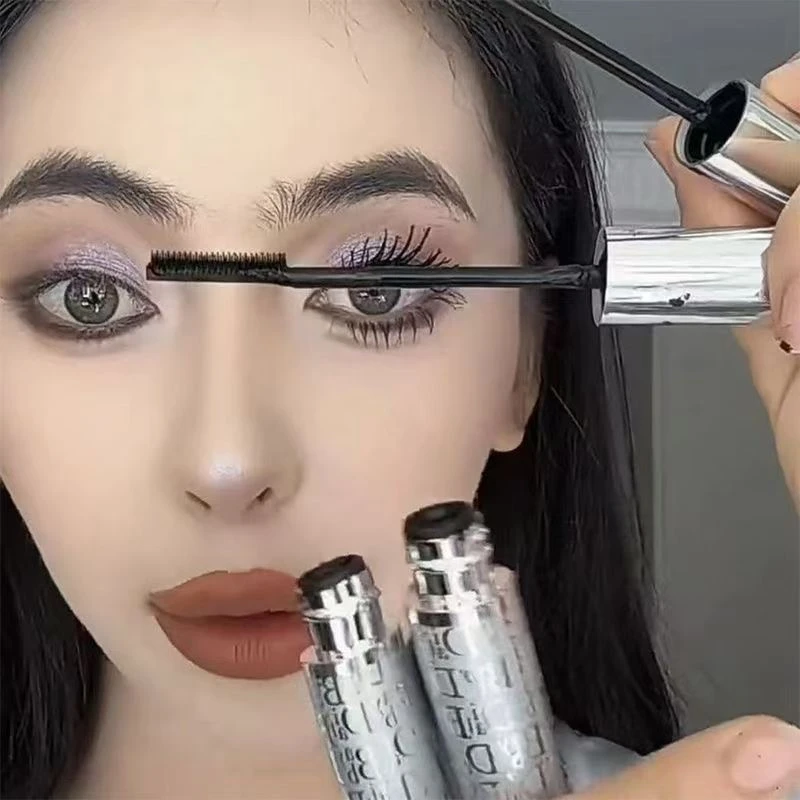 迪辣贝比灵动持久纤长睫毛膏