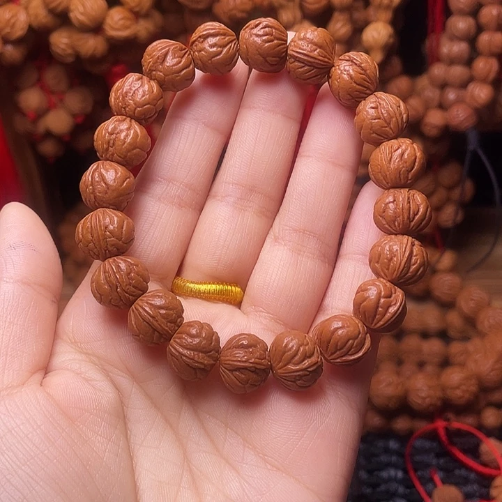 木质类龙纹桃枭挂件