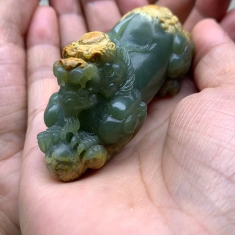 【闪购商品】未镶嵌岫岩河磨玉（透闪石质玉）把件?****?