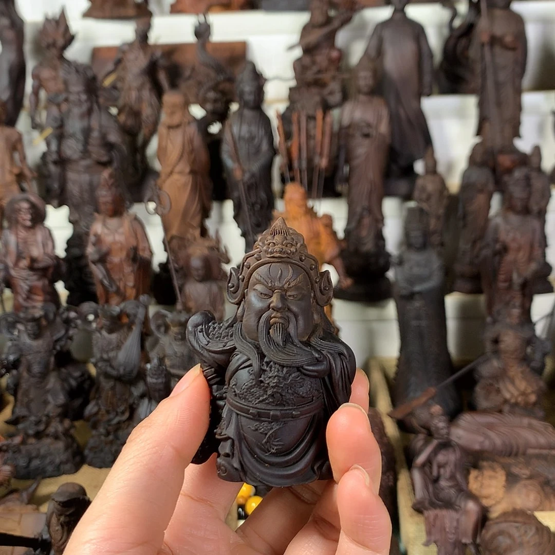 宏***柏木（崖柏）关公68