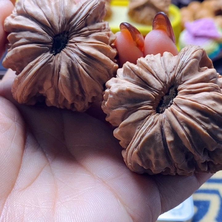 沐***风文玩核桃吊坠华坤龙