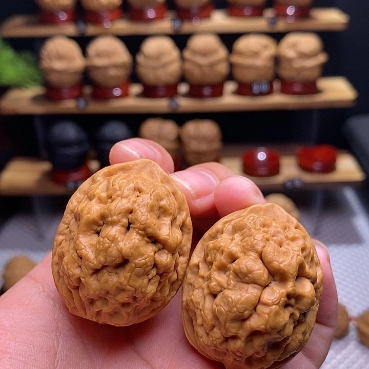 文玩核桃把件凤眼57