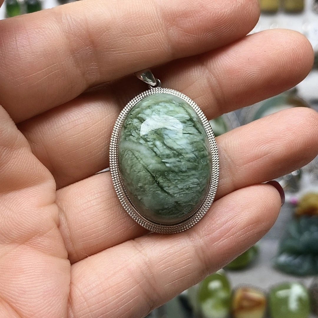 蛇纹石玉银S925镶嵌吊坠