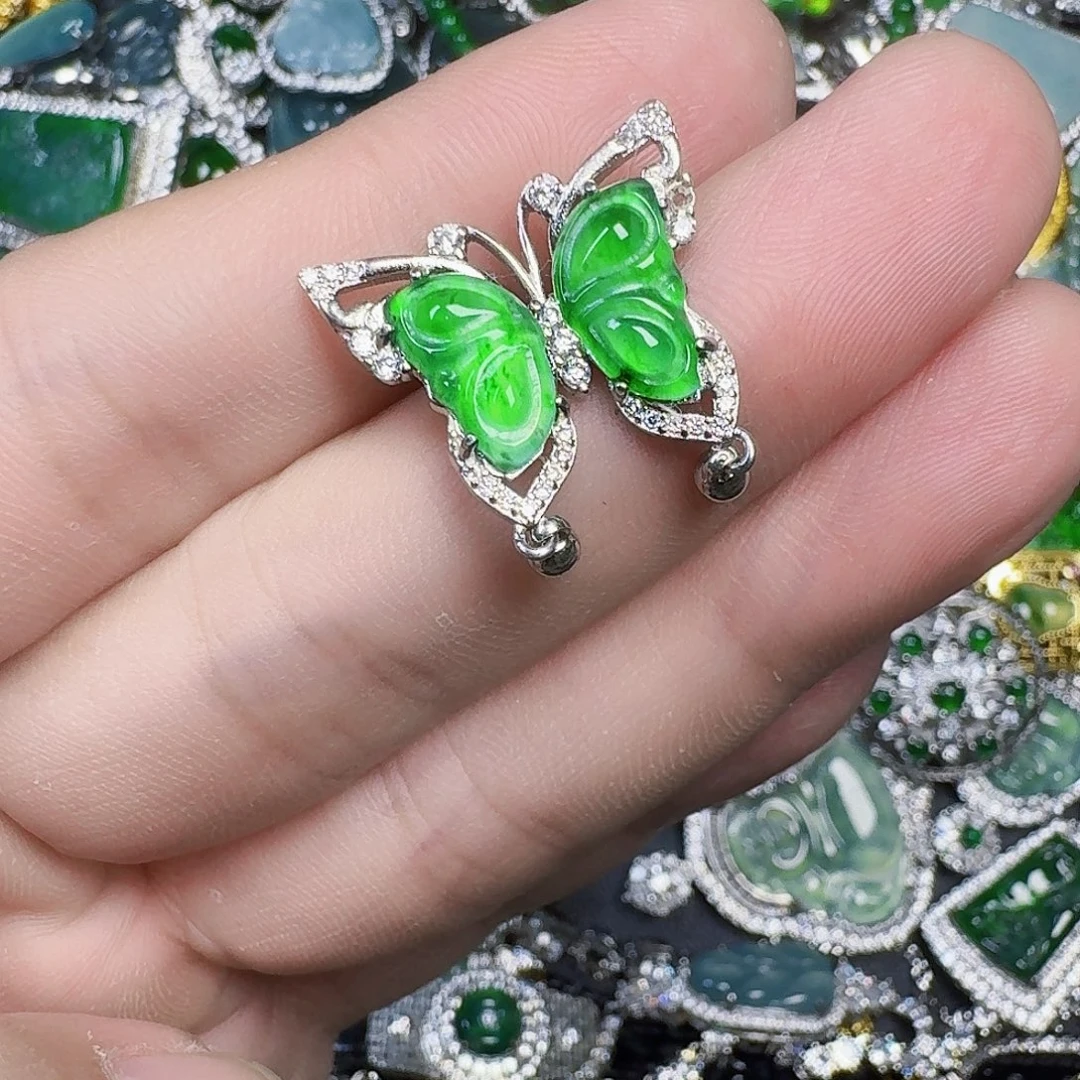 翡翠未镶嵌颈饰天然A货翡翠放漏