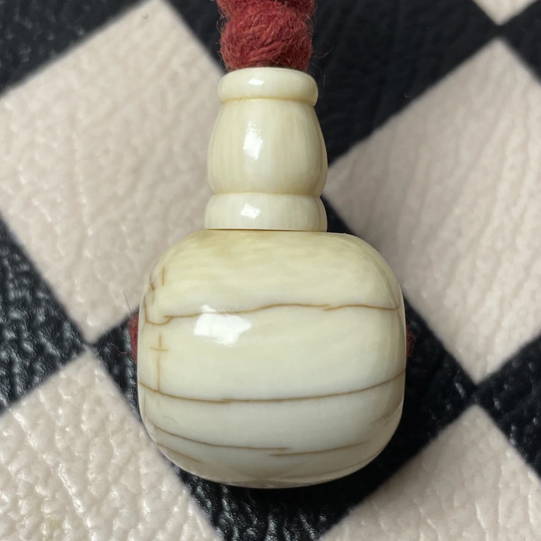 藏传特殊骨头三通独特款式尺寸多样