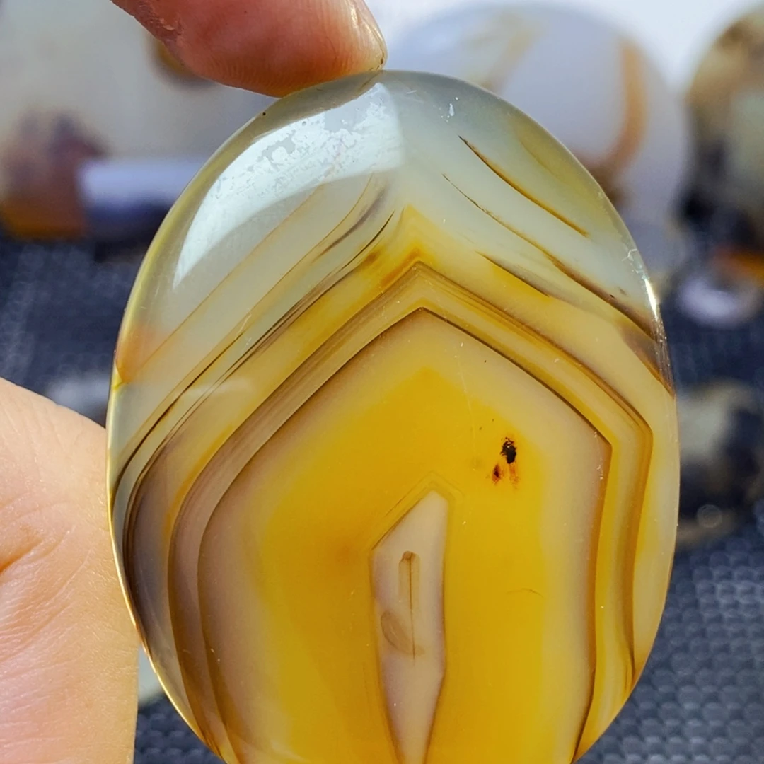 未镶嵌玛瑙/玉髓珠宝奇石