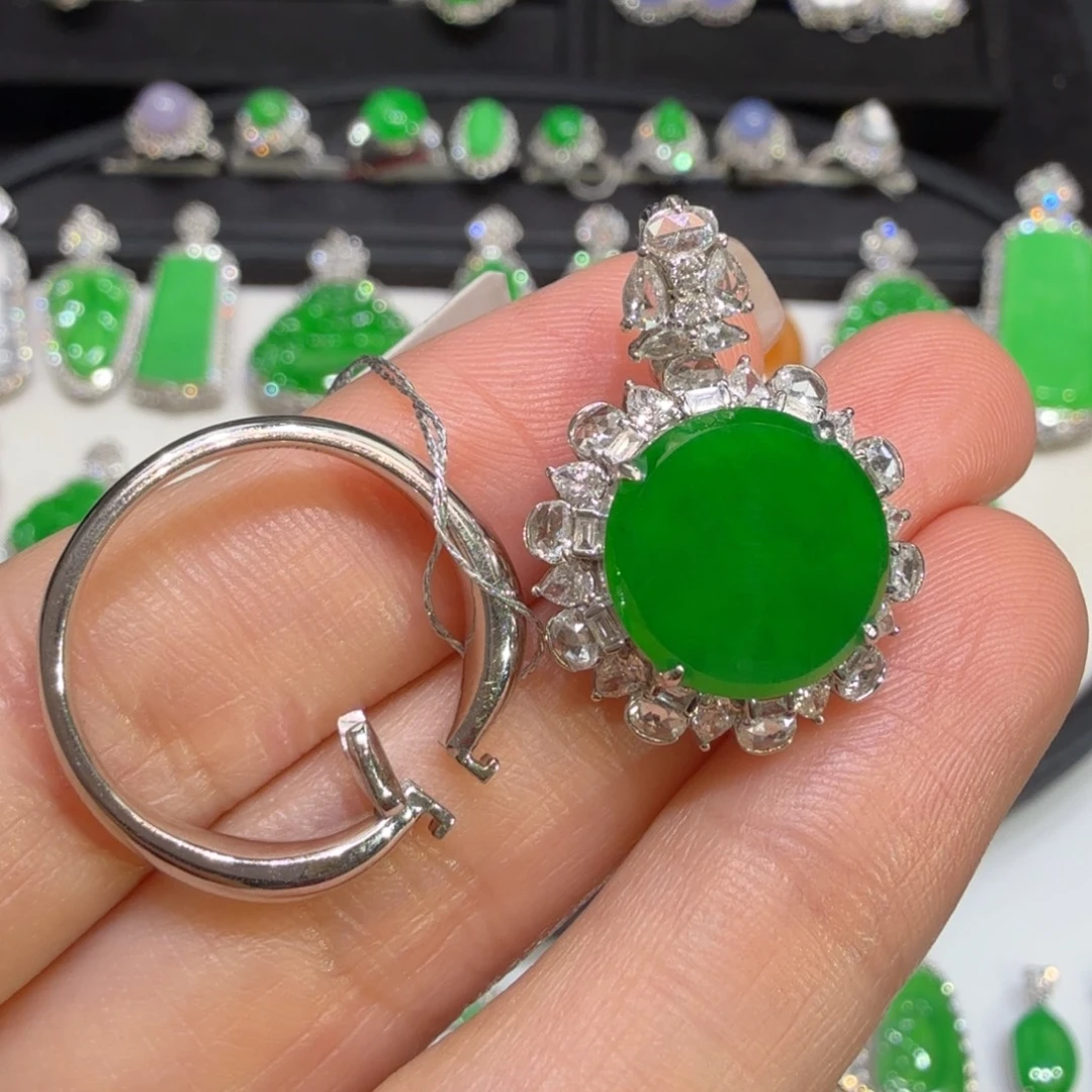 翡翠18K金镶嵌戒指收到货48小时鉴赏期