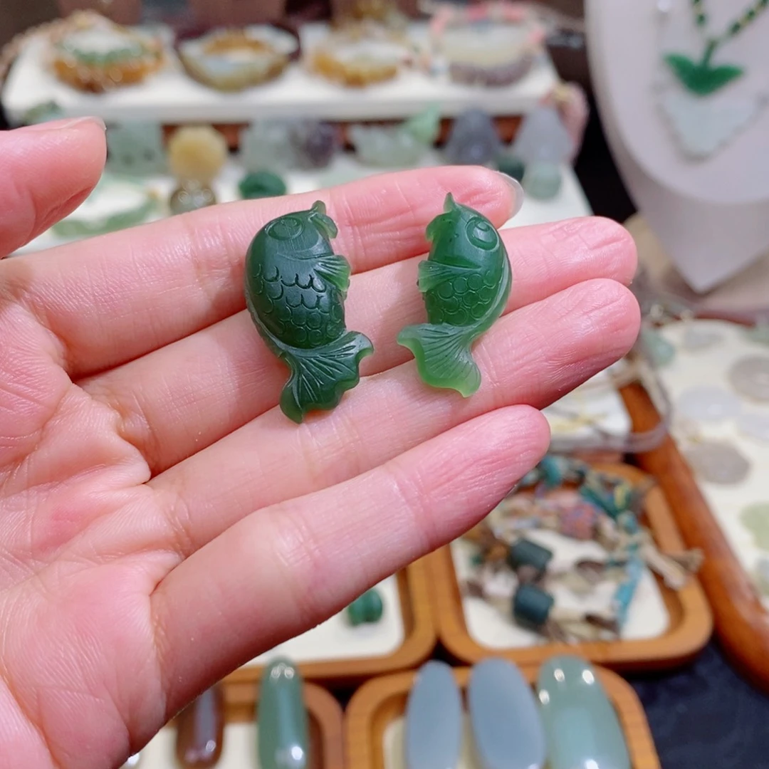 和田玉未镶嵌颈饰小*