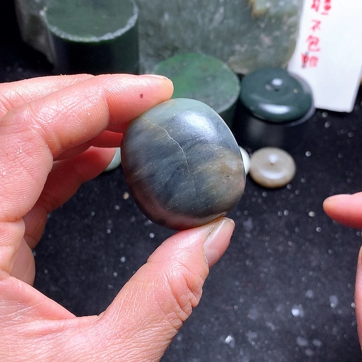 和田玉（糖玉）未镶嵌珠宝奇石