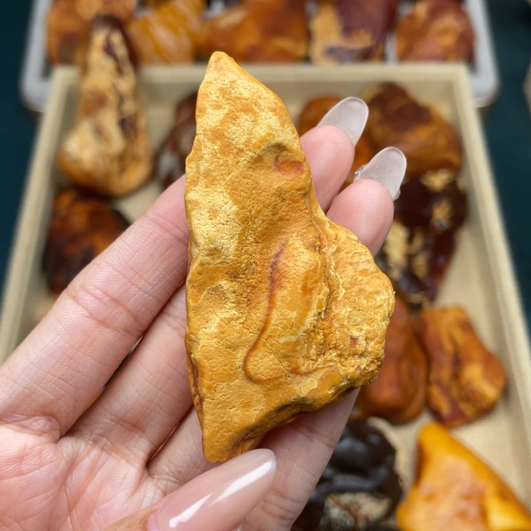 琥珀未镶嵌珠宝奇石