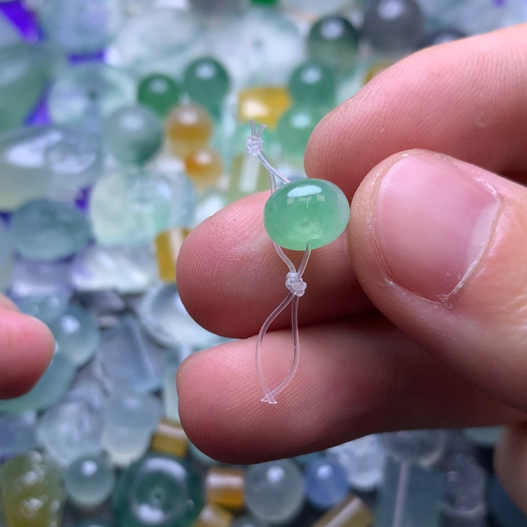 定制翡翠未镶嵌挂件