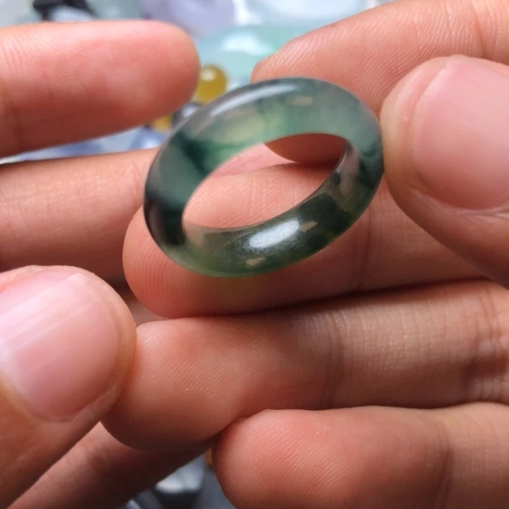 定制翡翠未镶嵌挂件