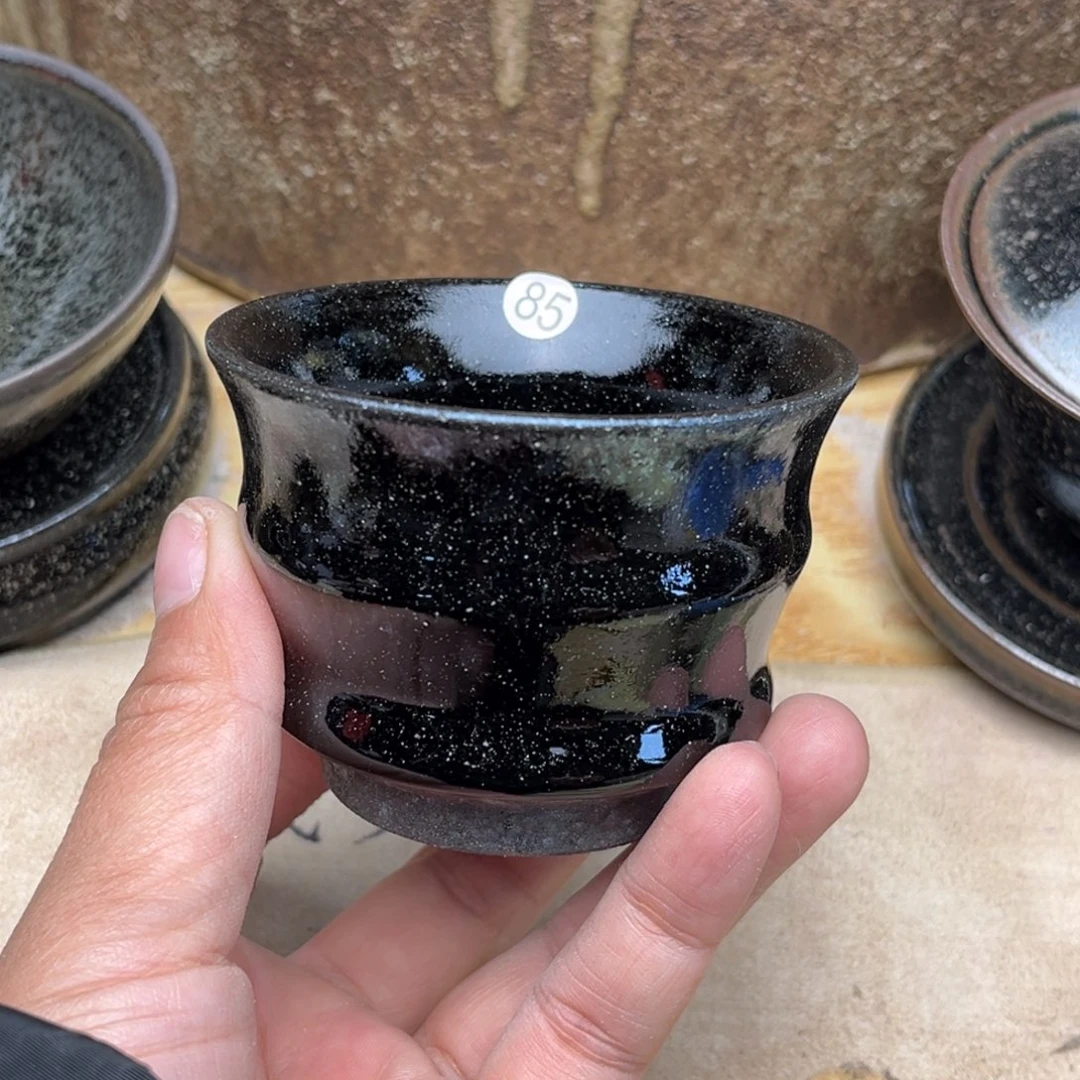 茶盏义兴龙窑坚持真柴烧