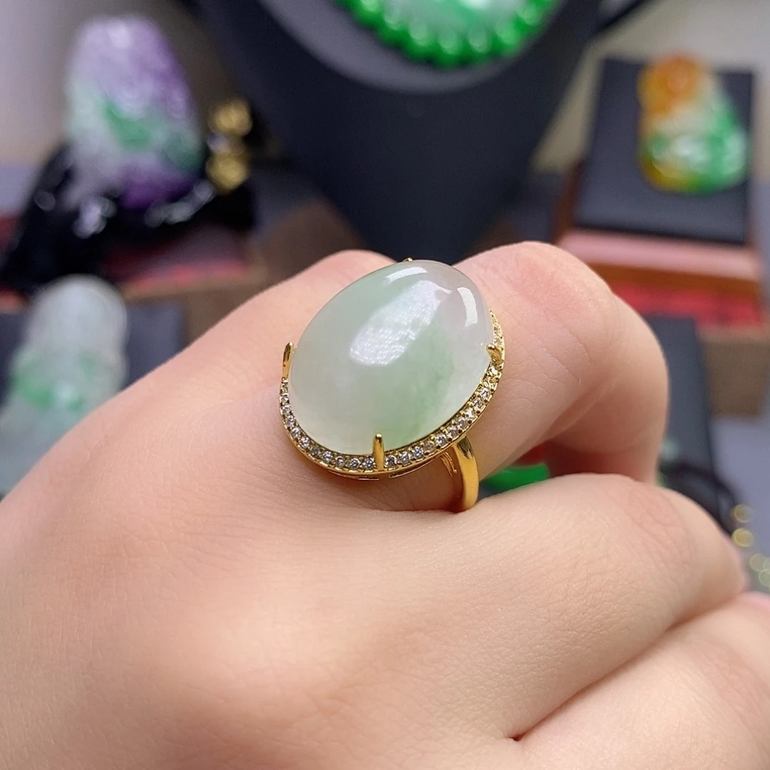 吊坠(赠链)未镶嵌翡翠