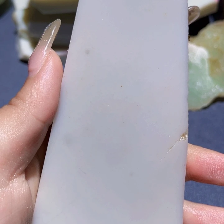 和田玉（糖玉）未镶嵌珠宝奇石