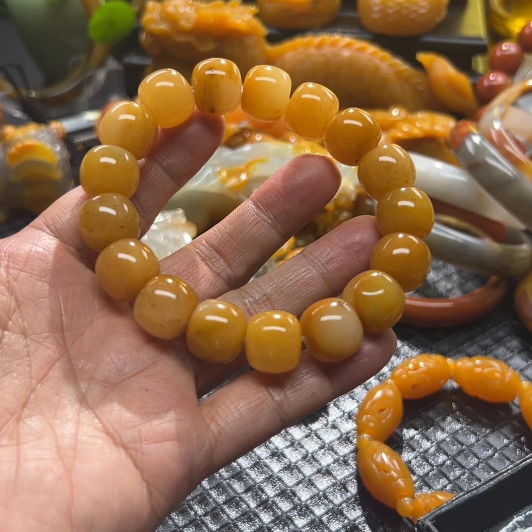 石英质玉未镶嵌颈饰