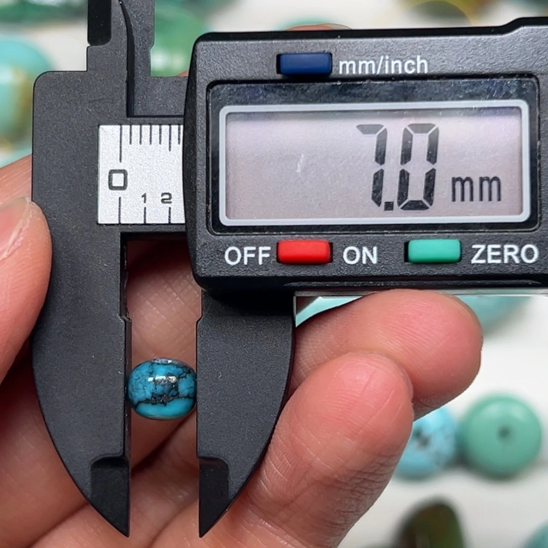 孤***王绿松石未镶嵌珠宝奇石