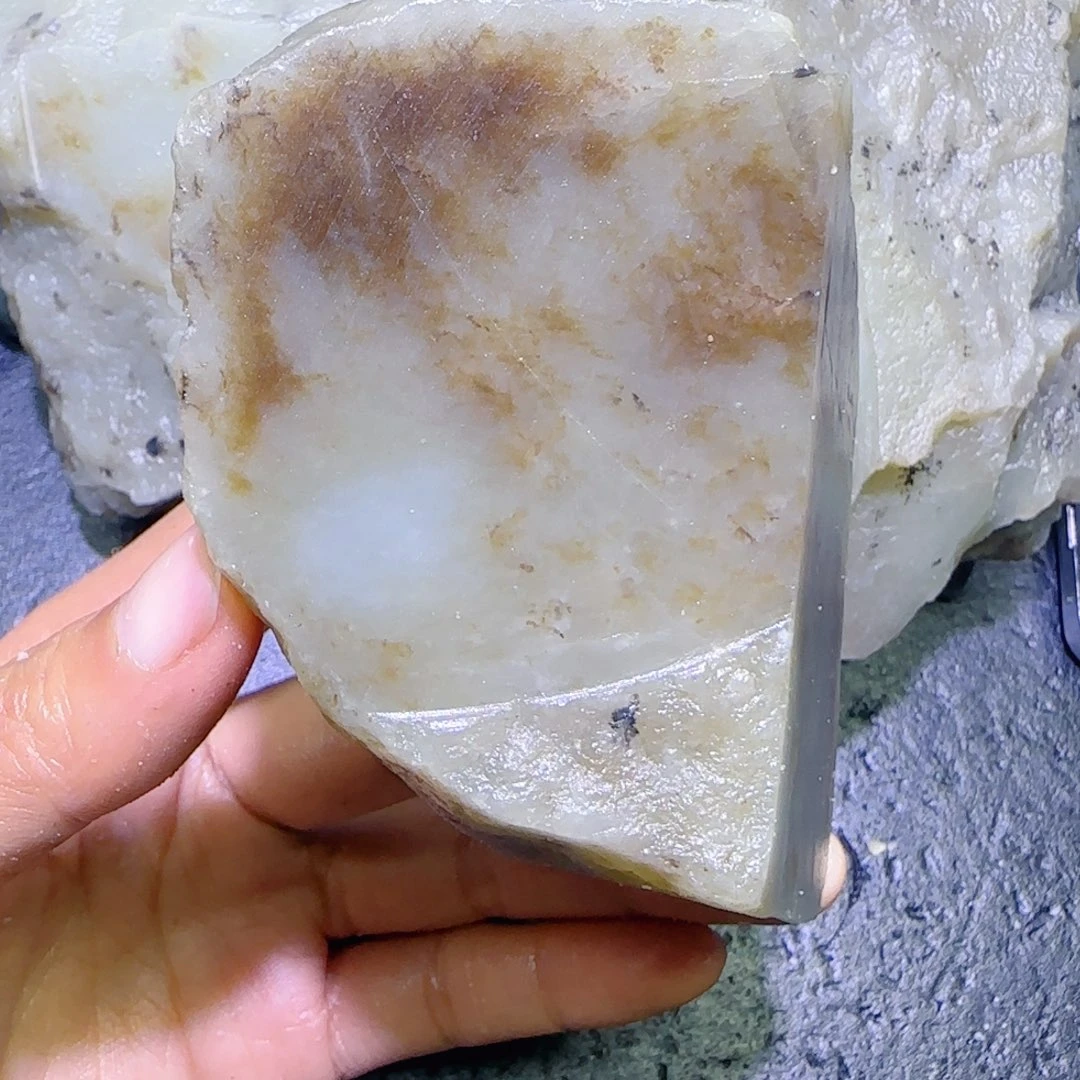 和田玉未镶嵌珠宝半成品