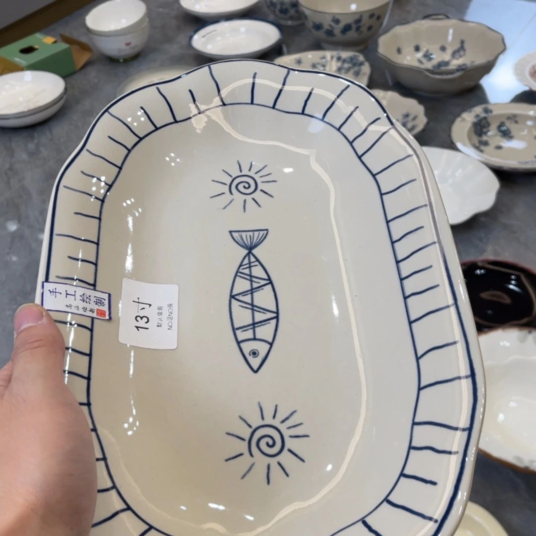 陶瓷微瑕餐具介意勿拍，满18飞！
