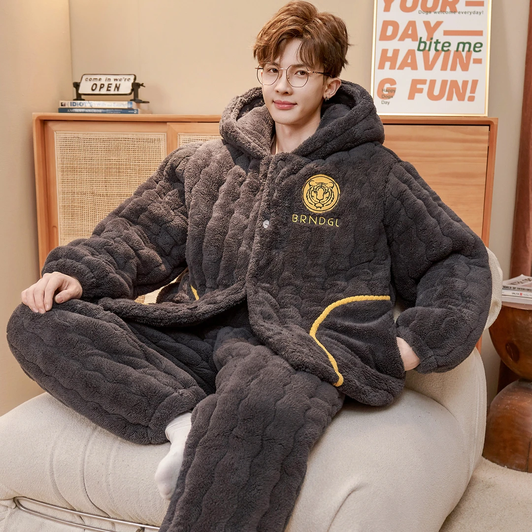 睡衣男珊瑚绒冬季三层夹棉加厚加大加肥新款休闲卡通棉袄家居服