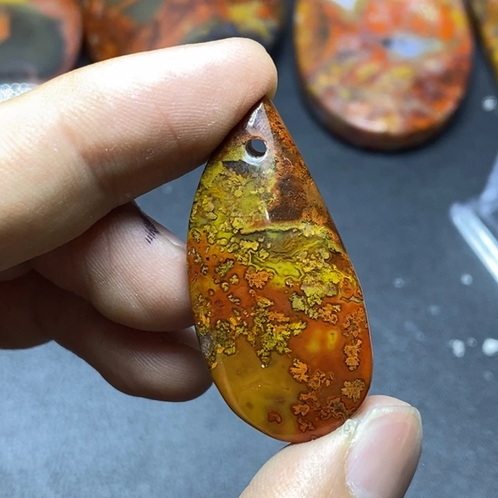 玛瑙/玉髓颈饰未镶嵌用****1