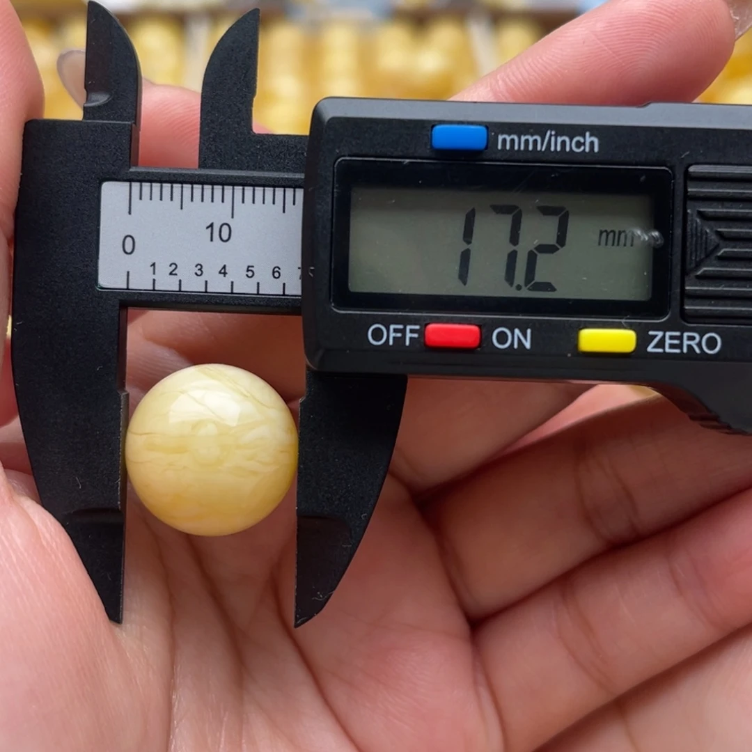 琥珀未镶嵌裸石蜜蜡圆珠笑