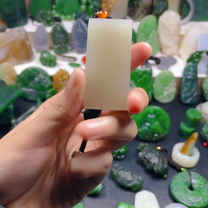 和田玉未镶嵌挂件