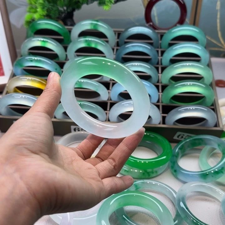 玉థ*థ时尚飘花手镯220