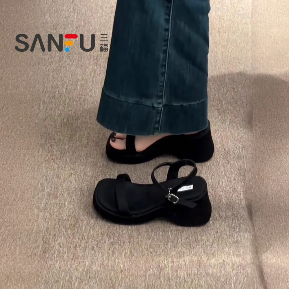 三福厚底坡跟凉鞋女2025新款夏季外穿配裙子黑色高跟沙滩罗马凉鞋