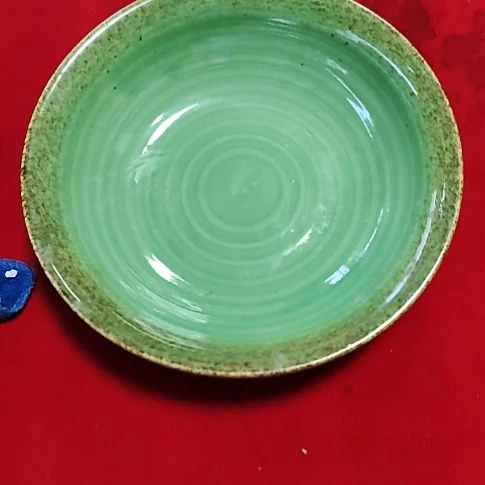 瓷片盘，沙锅，瓷片，瓶，碗，各种沙锅，摆件，