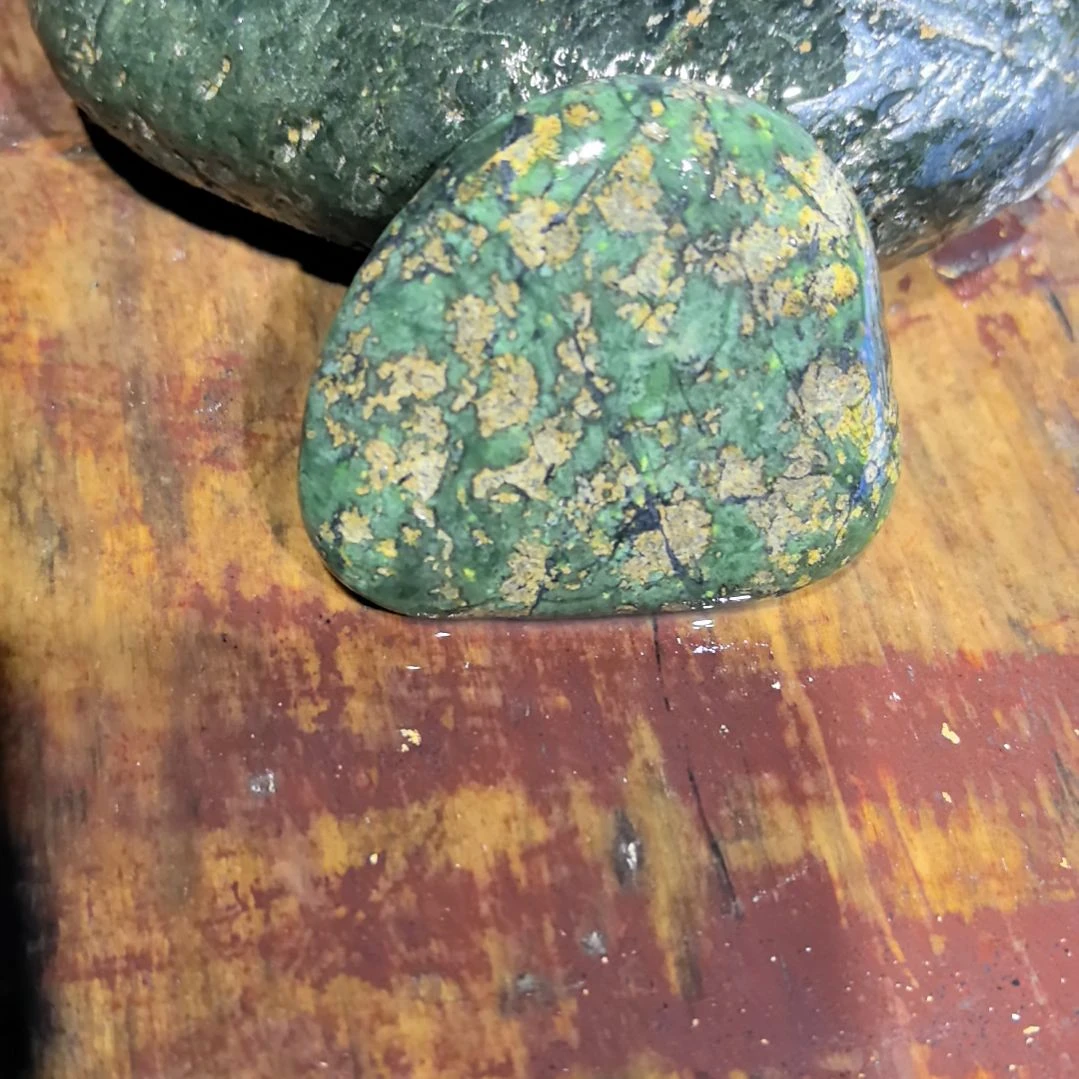 监***平藏玉药王石原石一个摆件