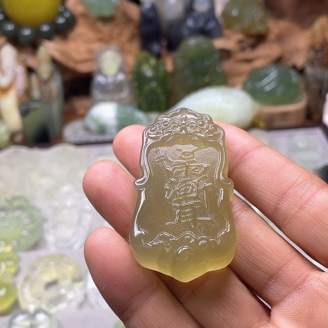 未镶嵌蛇纹石玉珠宝奇石