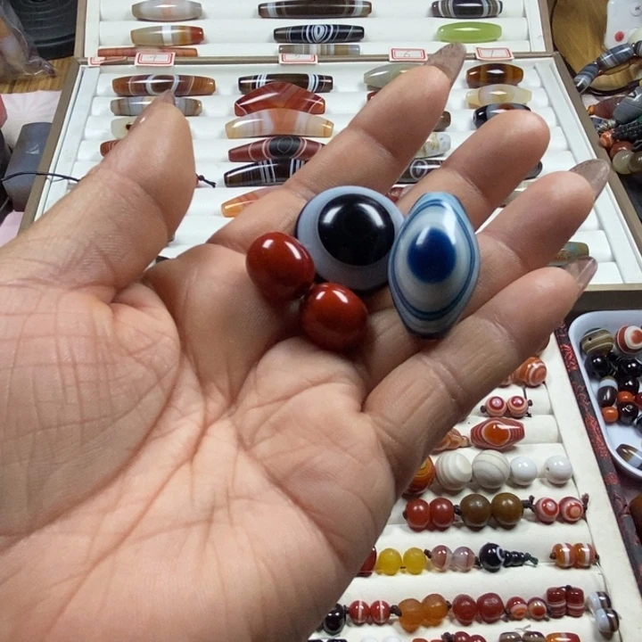 玛瑙/玉髓颈饰合金福**赵