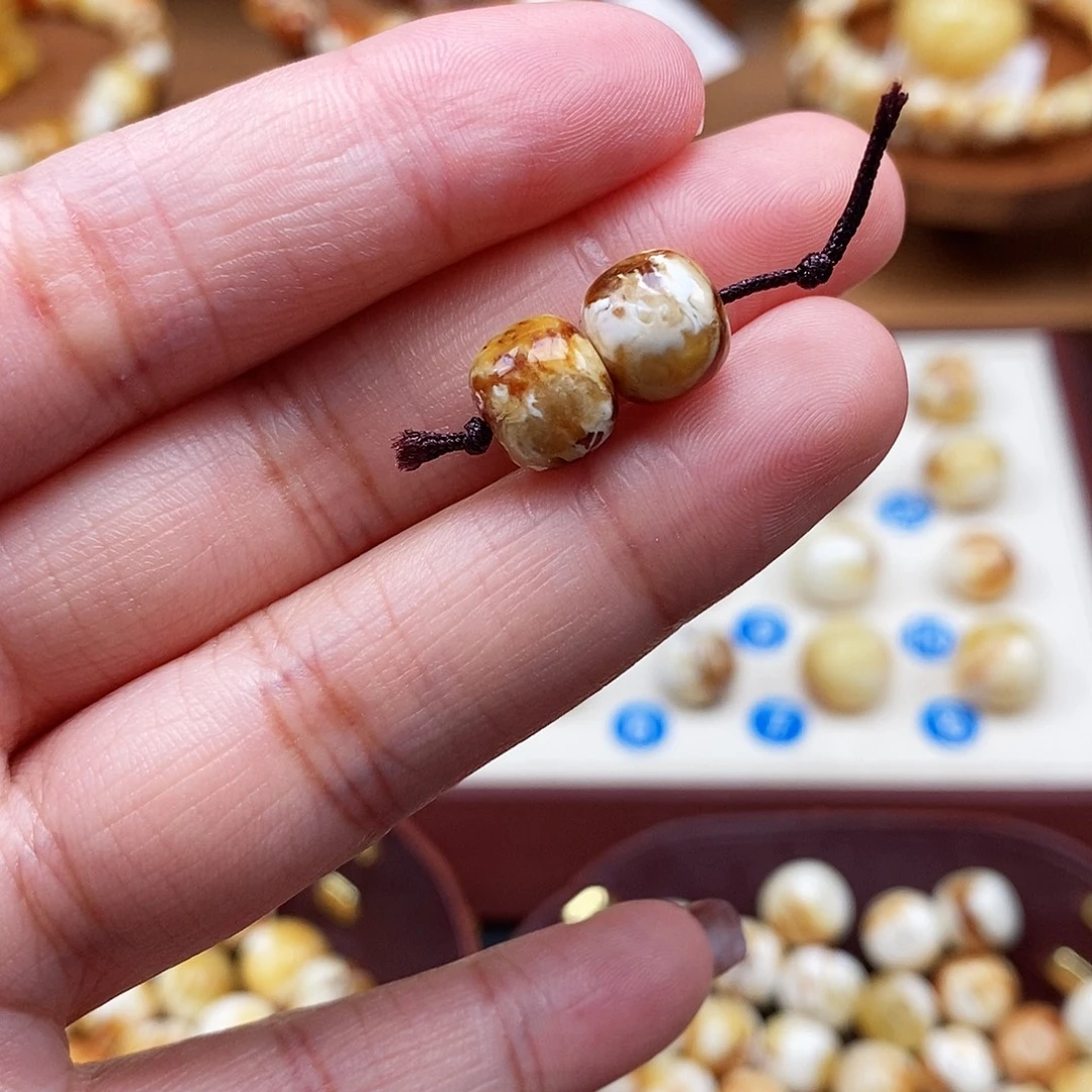 琥珀未镶嵌裸石蜜蜡