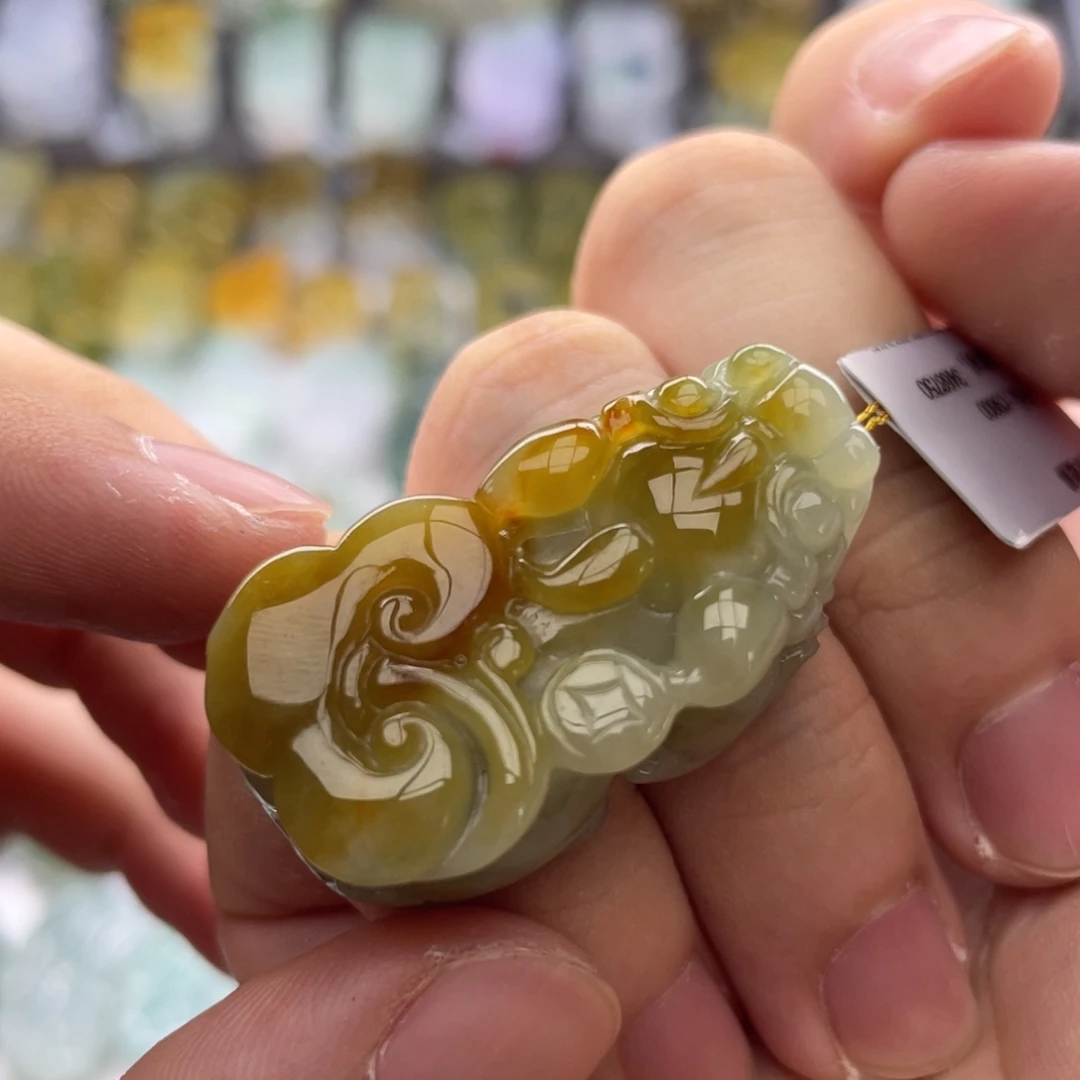 翡翠未镶嵌颈饰貔貅13