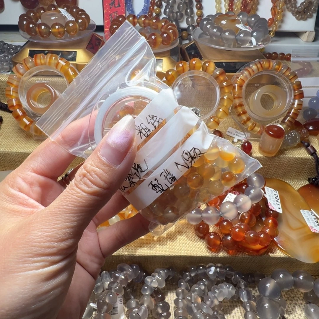 喜***乐玛瑙/玉髓合金颈饰3