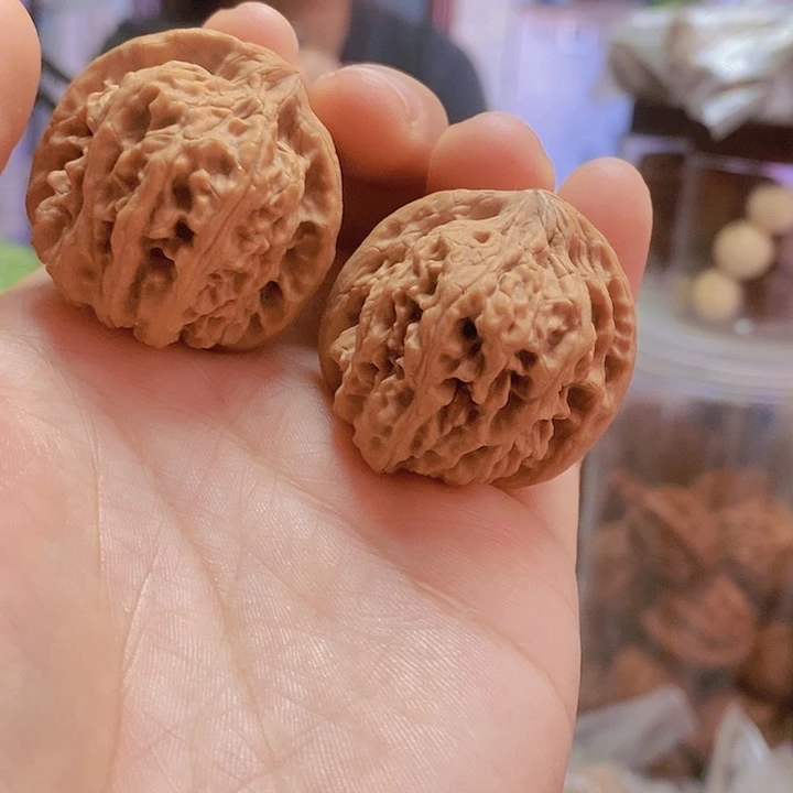 【闪购商品】文玩核桃把件35蜡皮千佛山小众
