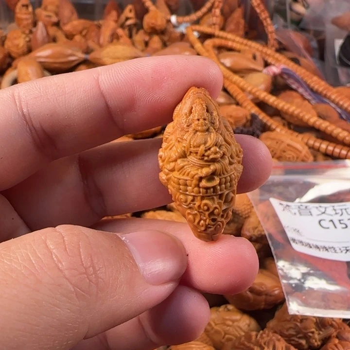 吊坠橄榄核C153黄财神