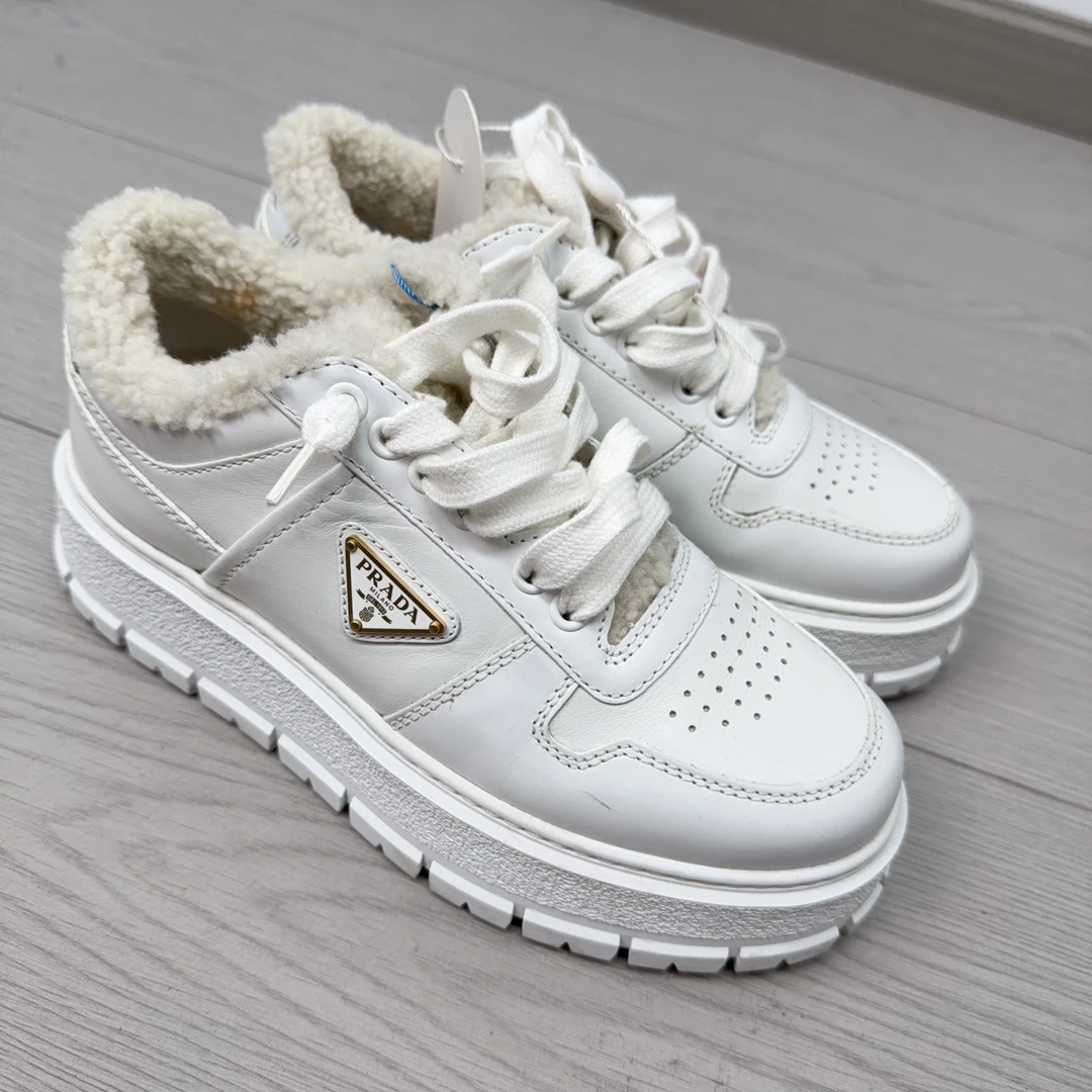 95新 Prada/普拉达 麦殿/板鞋白色36码/251212JJKXY03