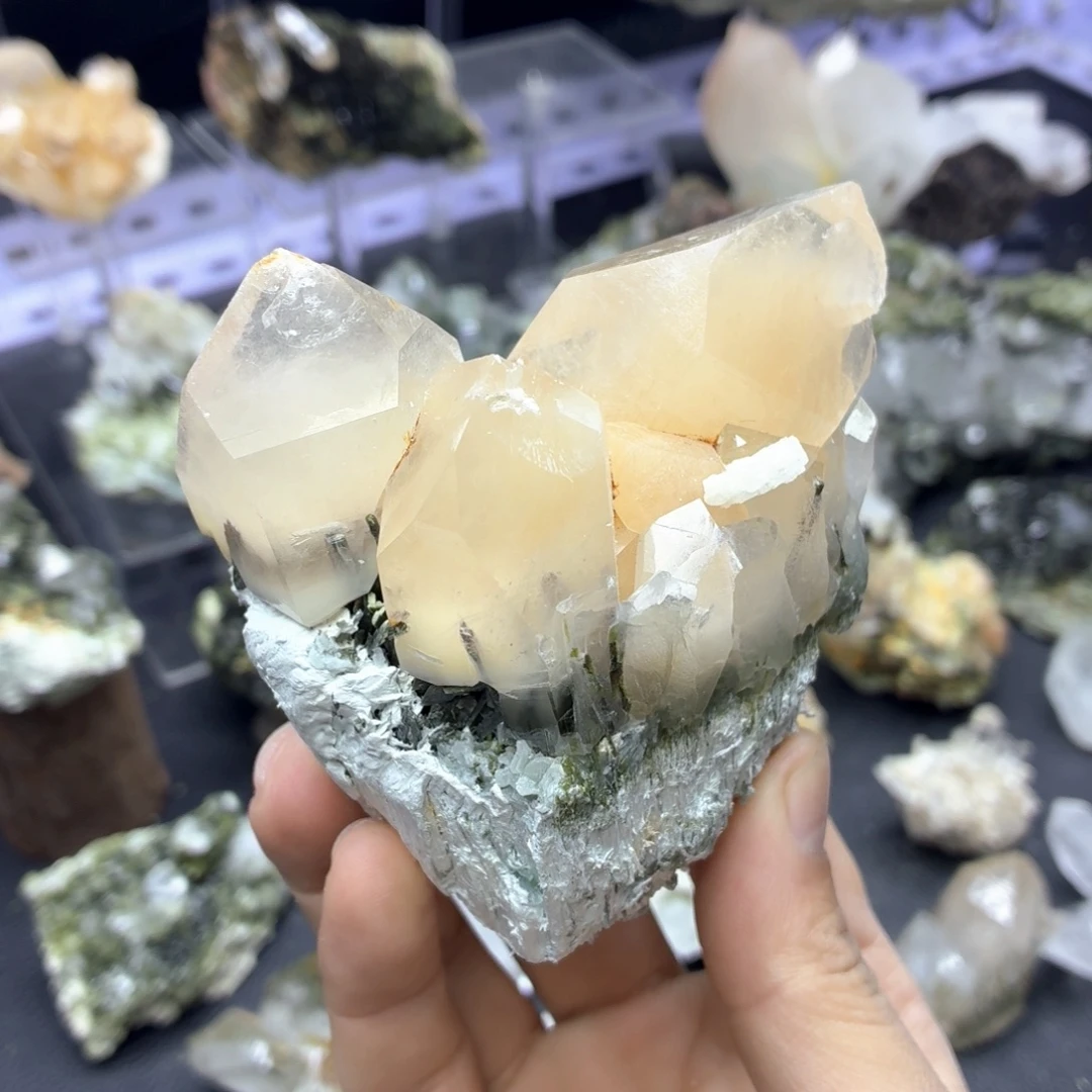 石材超美兔毛晶簇