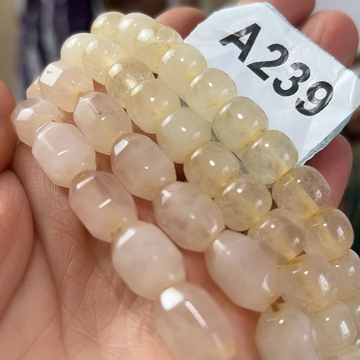 古***缘玛瑙/玉髓未镶嵌颈饰