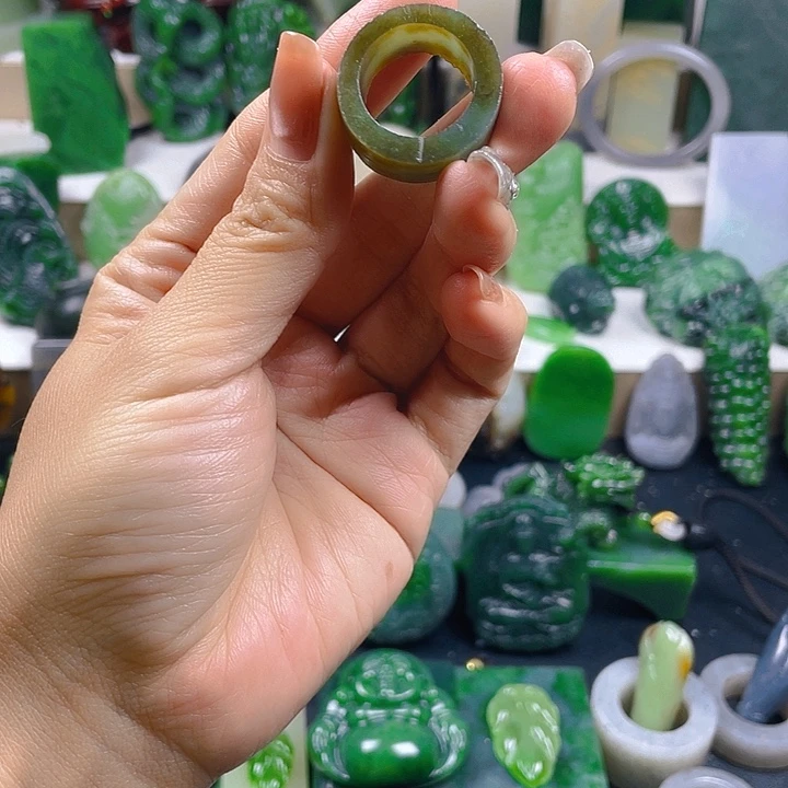 和田玉未镶嵌珠宝半成品